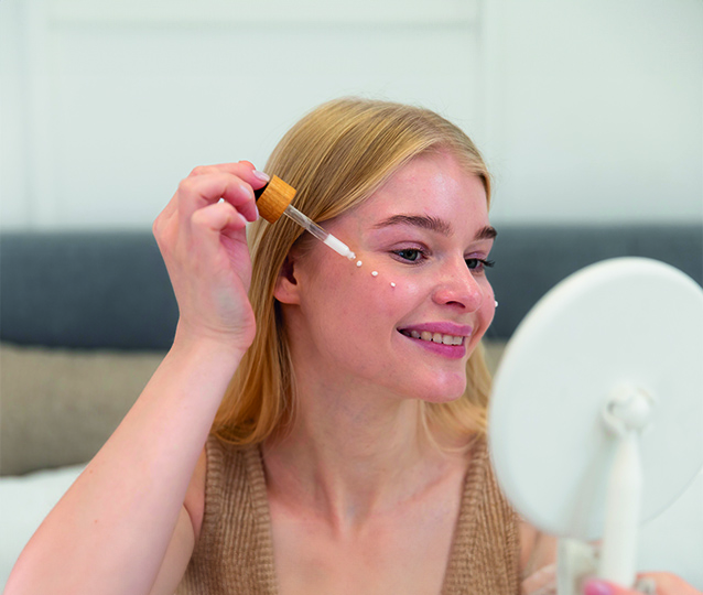Anti Aging Serum Uygulamaları Cildi Nasıl Yeniler?